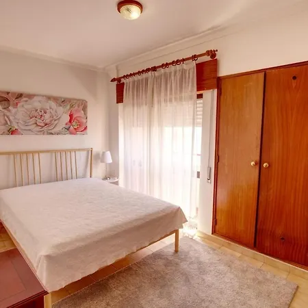 Charming Getaway In Διαμέρισμα Quarteira