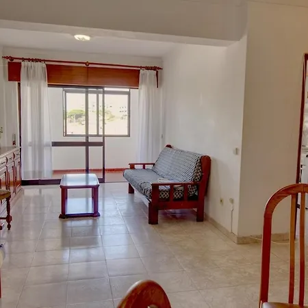 Charming Getaway In Apartman *